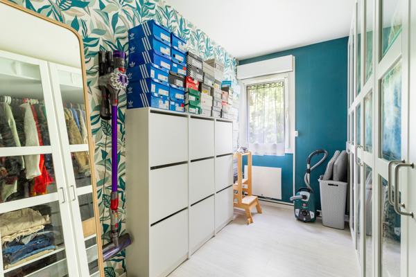 Appartement
         4 pièces
        - 80 m² Exclusivité 155 000 € *