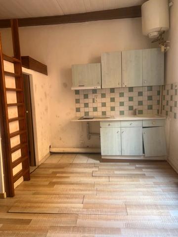 Vente                                                      Appartement
                        
                     1 pièces                      17 m2                     à Perpignan
