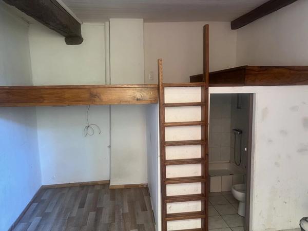 Vente                                                      Appartement
                        
                     1 pièces                      17 m2                     à Perpignan