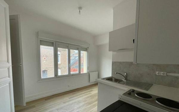 Immeuble à vendre    7 pièces • 190 m2 Amiens