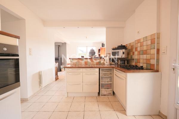 Maison à vendre à Sulniac - 5 pièces, 3 chambres, grand terrain