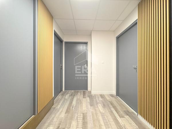 A LOUER 04100 MANOSQUE CENTRE VILLE - BUREAU D'ENVIRON 12M²