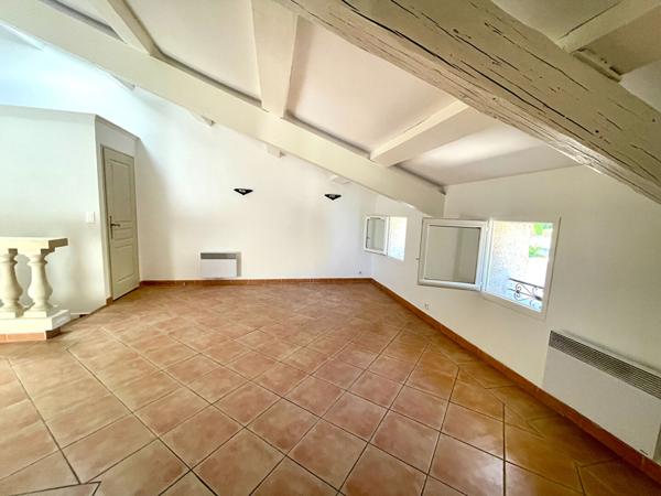 Maison Vernegues T2 70m2 avec exterieur