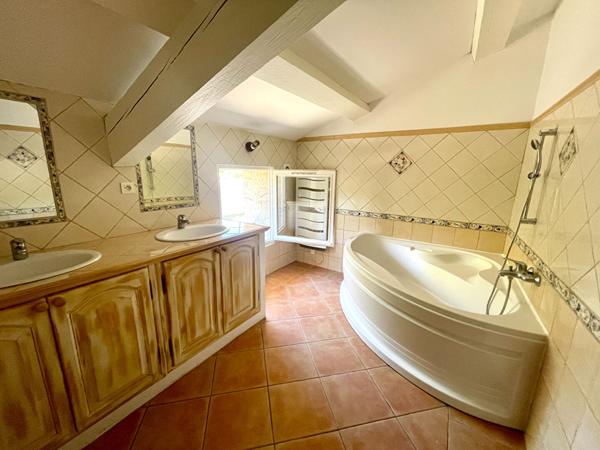 Maison Vernegues T2 70m2 avec exterieur