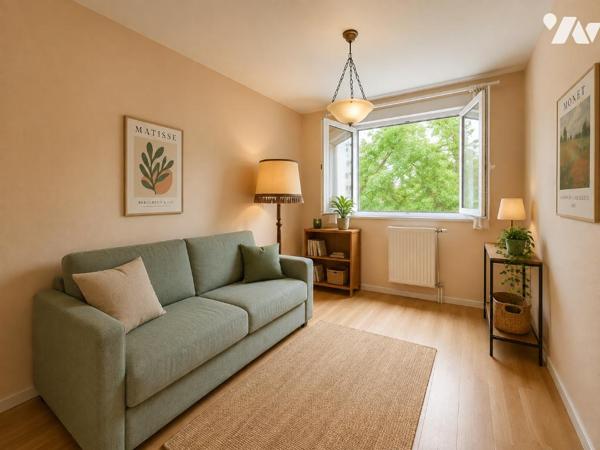 Dans un ensemble immobilier situé à LYON 9ÈME ARRONDISSEMENT Rue de St Cyr. T3 avec cave et garage.