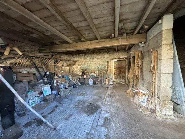 Grange à vendre |  Chaniers |  3 pièces | 292 m²