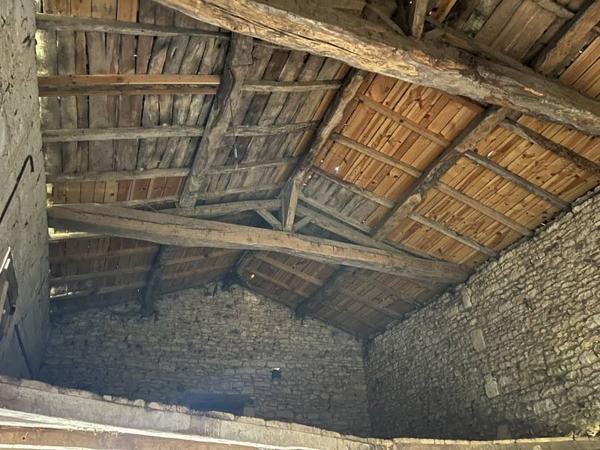 Grange à vendre |  Chaniers |  3 pièces | 292 m²