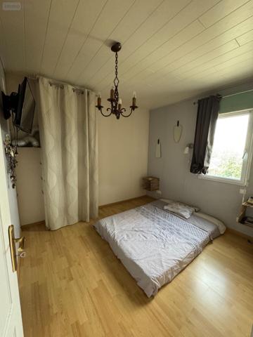 Maison à vendre à Pont-de-Buis-lès-Quimerch dans le Finistère (29590), ref : 1001382   
Centre ville