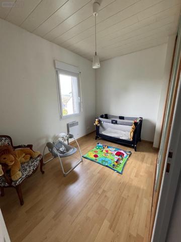 Maison à vendre à Pont-de-Buis-lès-Quimerch dans le Finistère (29590), ref : 1001382   
Centre ville