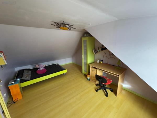 Maison à vendre à Pont-de-Buis-lès-Quimerch dans le Finistère (29590), ref : 1001382   
Centre ville