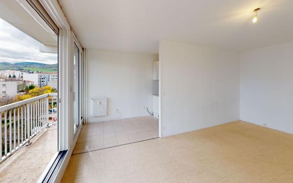 Appartement à louer    1 pièce •  Saint-Étienne