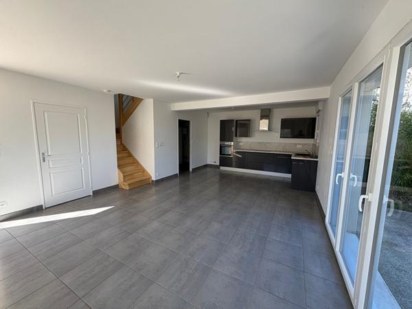 Amboise, maison contemporaine de 2015, 3 chambres 91.6 m2