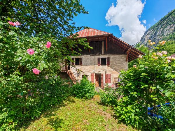 Ancienne ferme à rénover - Pour investisseurs ou projet familial