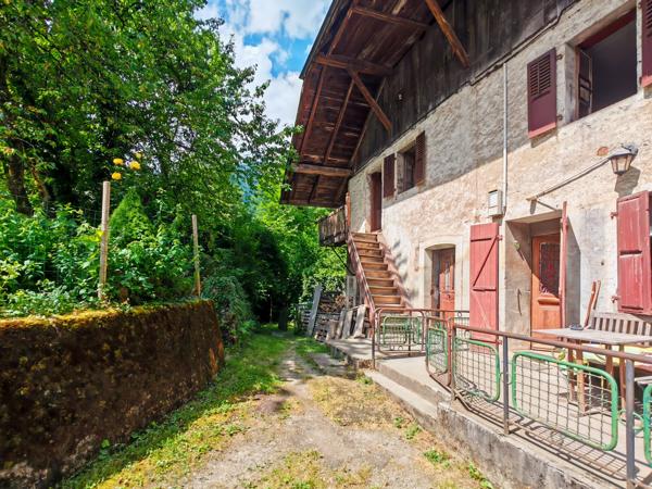 Ancienne ferme à rénover - Pour investisseurs ou projet familial