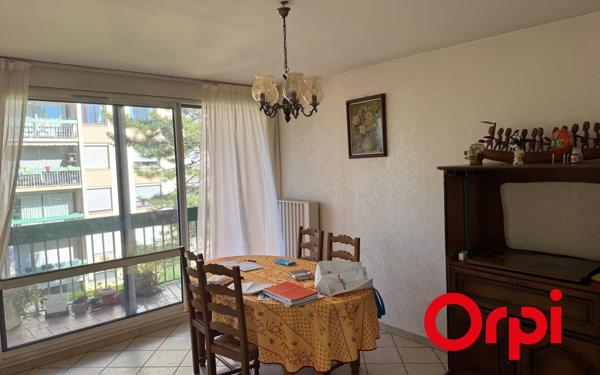 Appartement à vendre    3 pièces •  Saint-Genis-Laval