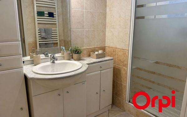 Appartement à vendre    3 pièces •  Saint-Genis-Laval