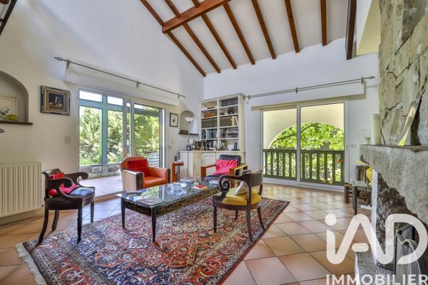Maison à vendre 8 pièces 266,73 m² Urrugne