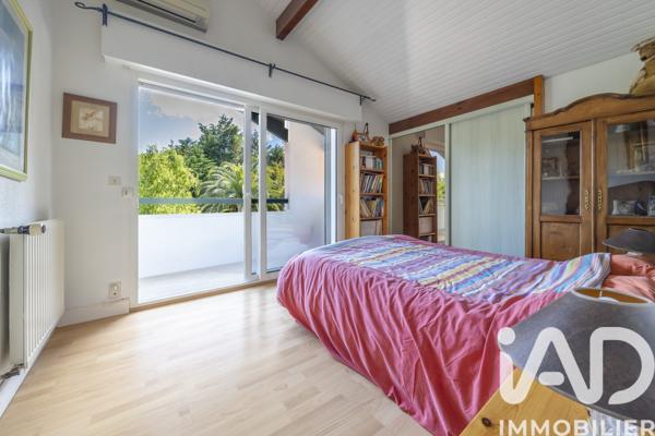 Maison à vendre 8 pièces 266,73 m² Urrugne