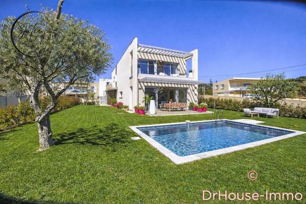 Maison à vendre 5 pièces de 244 m²