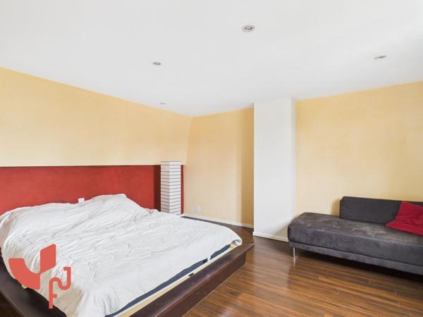 maison semi-individuelle, 4 pièces, garage et extérieur