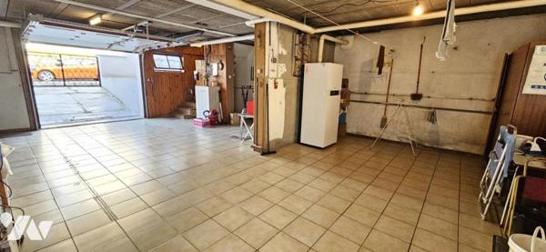 Maison centre ville avec terrain.