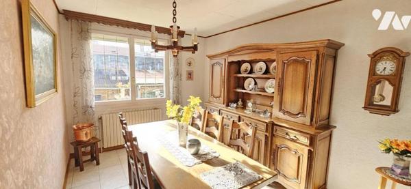 Maison centre ville avec terrain.