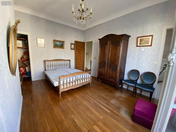 Maison de maître à vendre à Bordeaux en Gironde (33000), ref : 016/1036   
Saint Genès