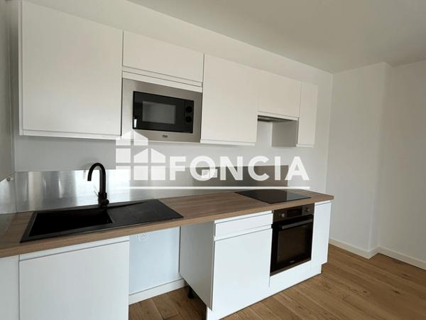 Location Appartement 3 pièces 62.3 m² - RUE DE LONDRES Lens 62300
