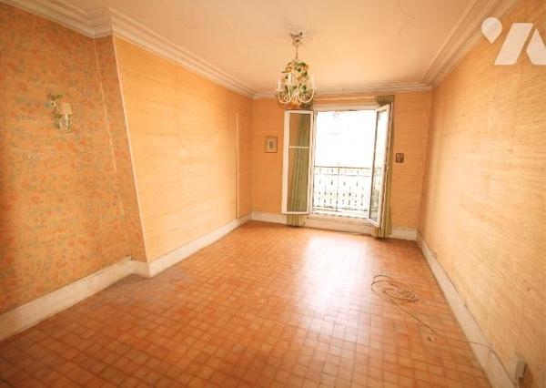 A 2 PAS DE LA PLACE MONGE - 5ème ETAGE AVEC ASCENSEUR ET BALCON