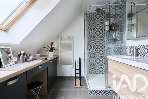 Maison à vendre 6 pièces 122 m² Lesquin