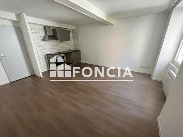 Location Appartement 3 pièces 57.32 m² - 22 RUE HAUTE Voiron 38500