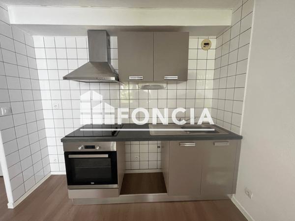 Location Appartement 3 pièces 57.32 m² - 22 RUE HAUTE Voiron 38500
