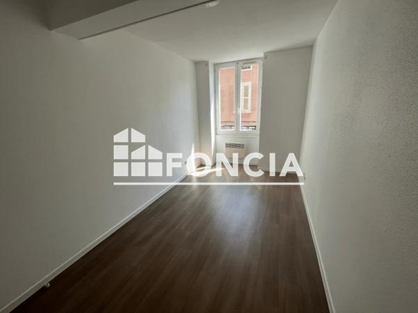 Location Appartement 3 pièces 57.32 m² - 22 RUE HAUTE Voiron 38500