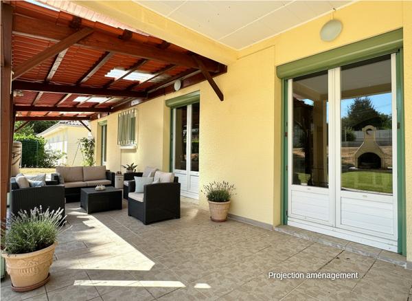 16400 PUYMOYEN Maison de plain pied 131 m2 avec 1600m2 de jardin à Puymoyen