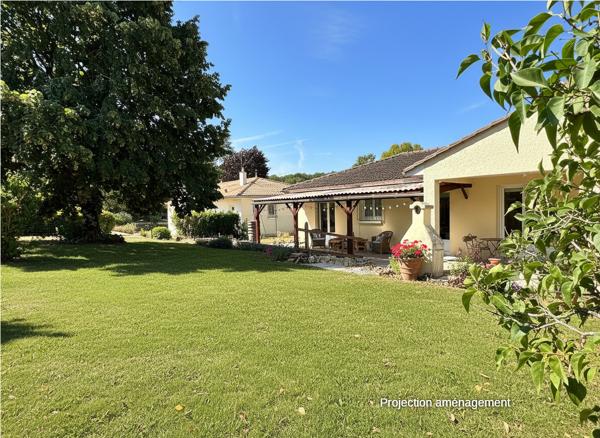 16400 PUYMOYEN Maison de plain pied 131 m2 avec 1600m2 de jardin à Puymoyen