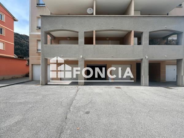 Location Parking - 24 B AVENUE DES CHARROIS Digne-les-bains 04000