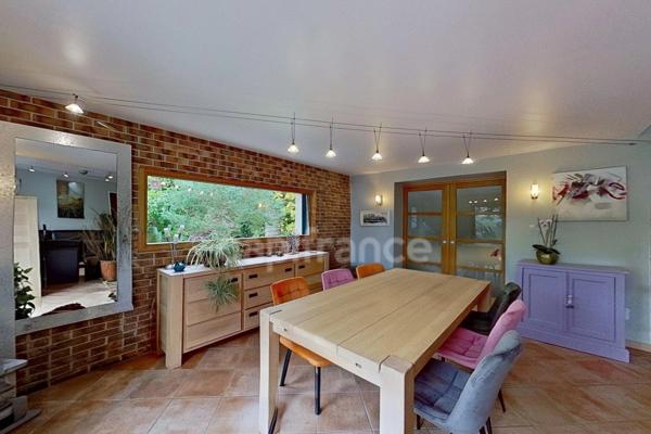 Dpt Cotes d’Armor (22) -à vendre -PLEUMEUR-BODOU - Maison T10 – 245 m² - 7 chambres -Terrain 1 661 m² - Double garage - Appartement indépendant.