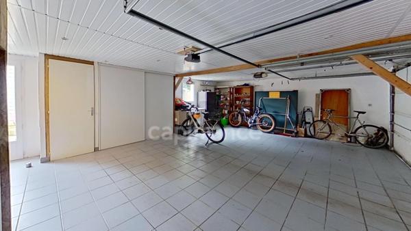 Dpt Cotes d’Armor (22) -à vendre -PLEUMEUR-BODOU - Maison T10 – 245 m² - 7 chambres -Terrain 1 661 m² - Double garage - Appartement indépendant.