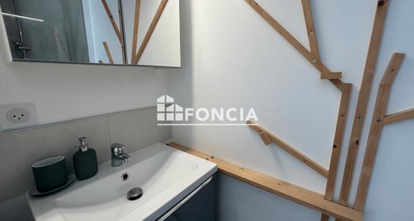 Location Appartement meublé 4 pièces 104.5 m² - Vienne 38200