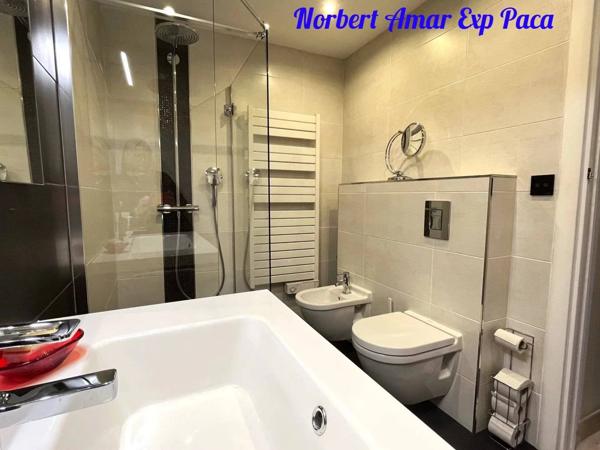 Appartement de Standing, Emplacement idéal, tout à pied : mer, plage, commerces. avec Terrasse et Jardin Suspendu