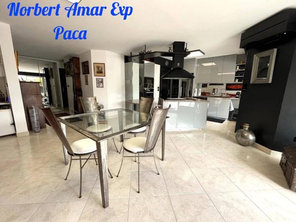 Appartement de Standing, Emplacement idéal, tout à pied : mer, plage, commerces. avec Terrasse et Jardin Suspendu