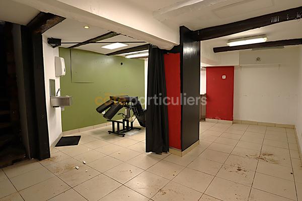 Vente
                Local commercial52 m² - 2 Pièces -
                    SAINT-RAPHAEL (83700)