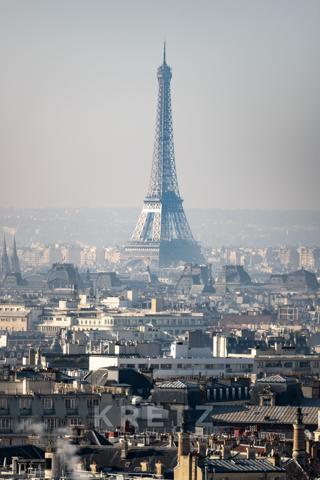 Appartement Haussmannien entièrement rénové avec balcon