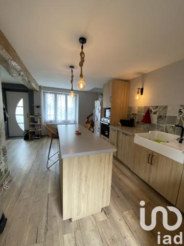 Maison traditionnelle 4 pièces de 100 m² à Mareuil-sur-Arnon (18290)