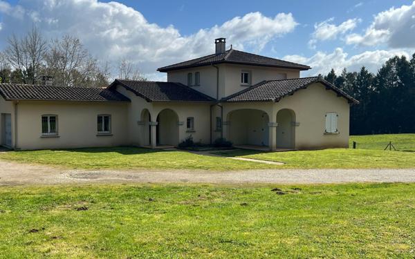 Maison à vendre    5 pièces • 213 m2 Limoges