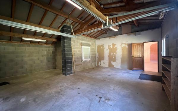 Maison à vendre    5 pièces • 213 m2 Limoges