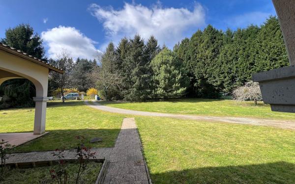 Maison à vendre    5 pièces • 213 m2 Limoges