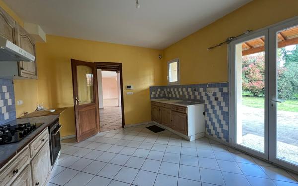 Maison à vendre    5 pièces • 213 m2 Limoges