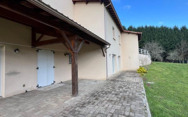 Maison à vendre    5 pièces • 213 m2 Limoges