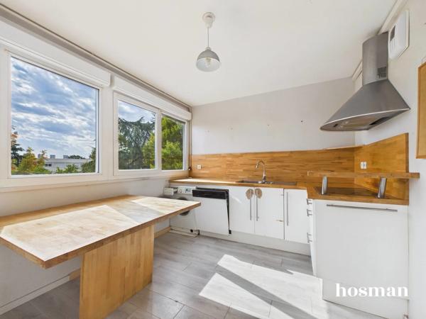 Appartement traversant de 3 pièces avec balcon - Vue dégagée - Rue René Descartes, Cenon